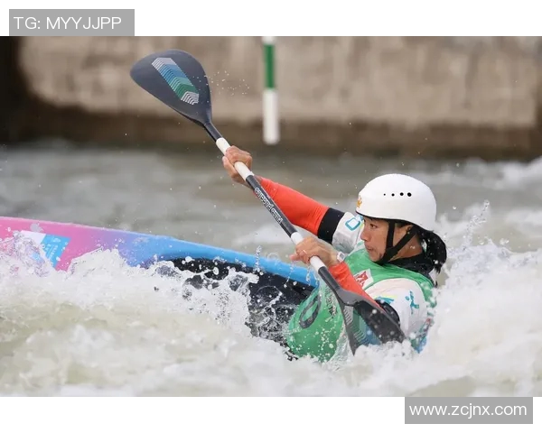 皮划艇激流回旋决赛精彩纷呈选手们奋勇争先展现巅峰实力